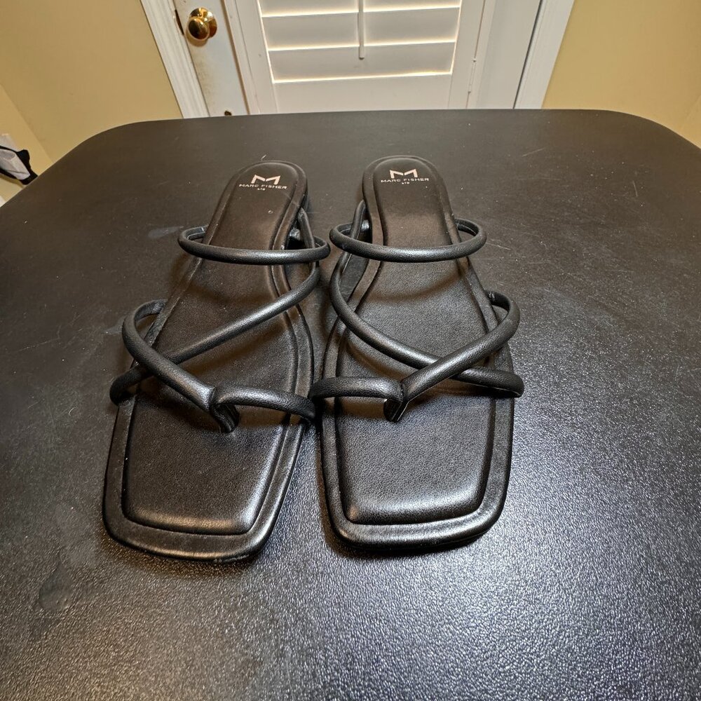 Marc Fisher LTD black size 7M strappy sandal square toe